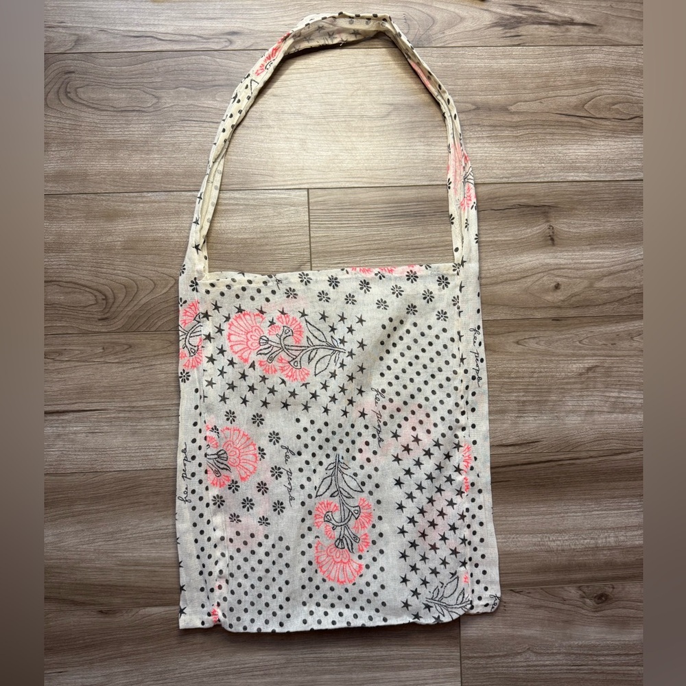 FREE PEOPLE Print Gauzy Boho Lightweight Tote Bag Floral Sheer flowers and stars